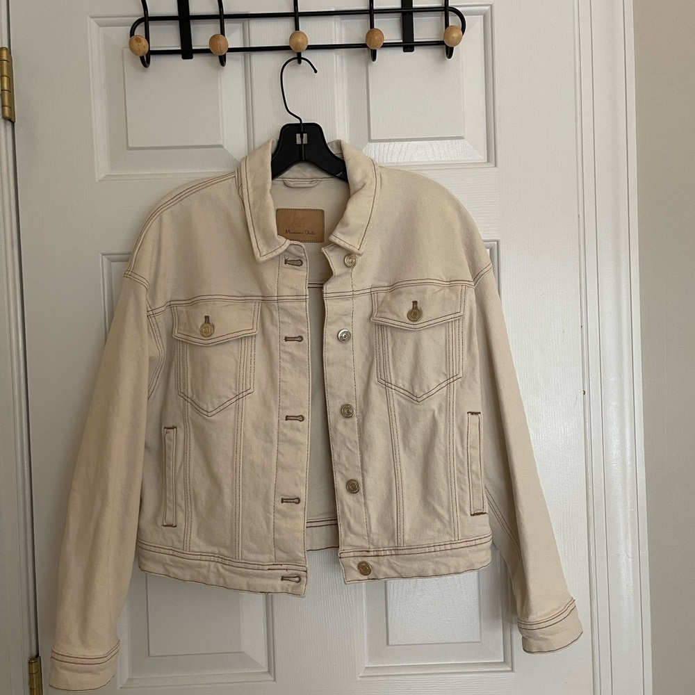 Women’s Massimo Dutti jean jacket- M- Cream